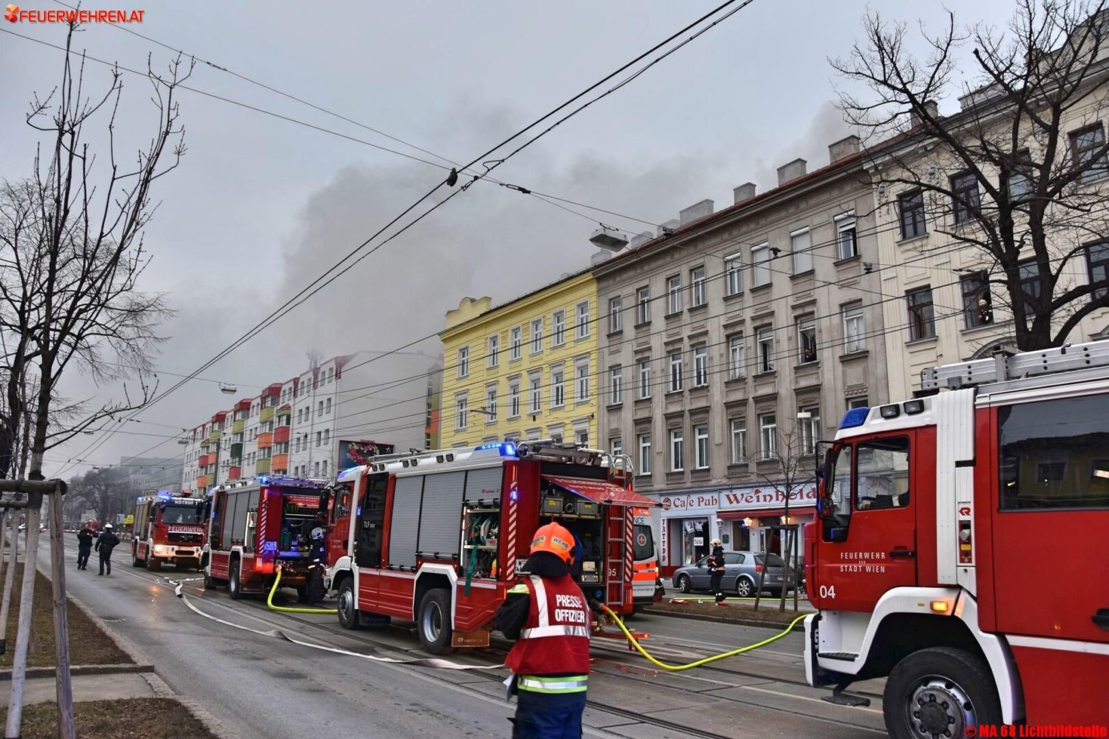 BF Wien: Brand nach Explosion
