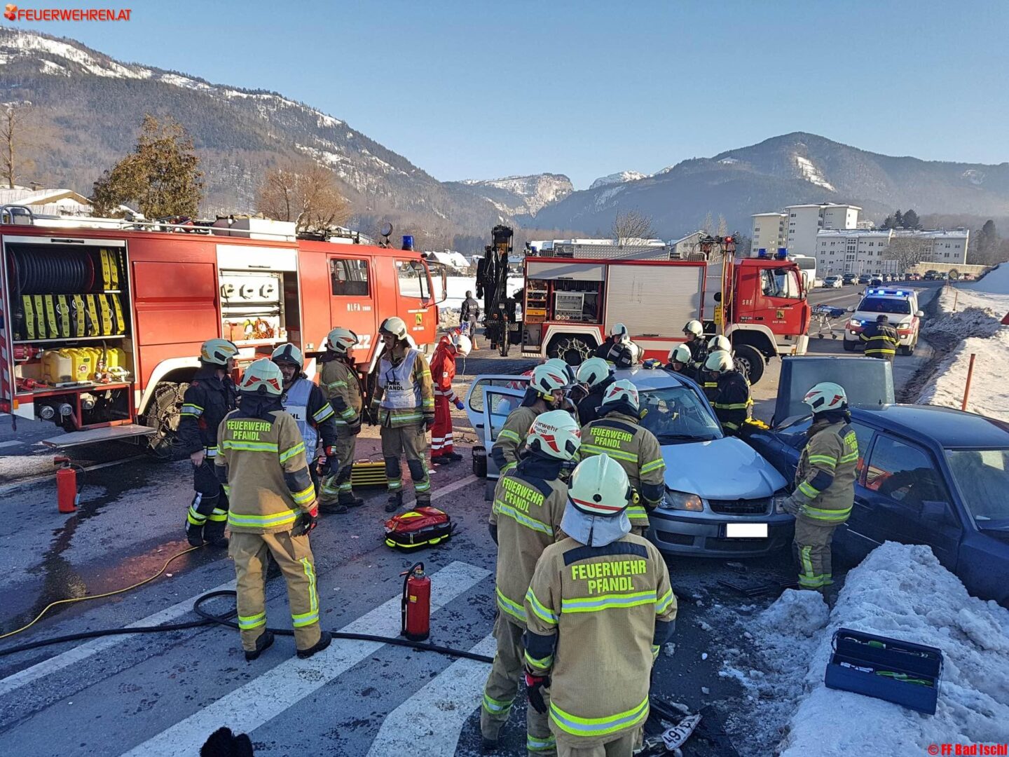 Schwerer Verkehrsunfall auf B145 in Bad Ischl