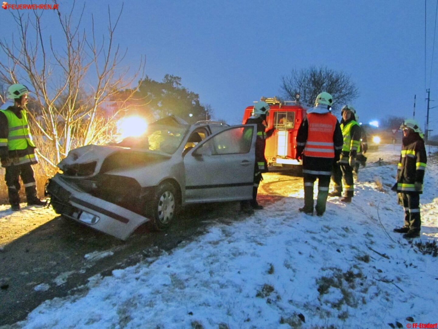BFK Krems: Verkehrsunfall – Zug gegen PKW