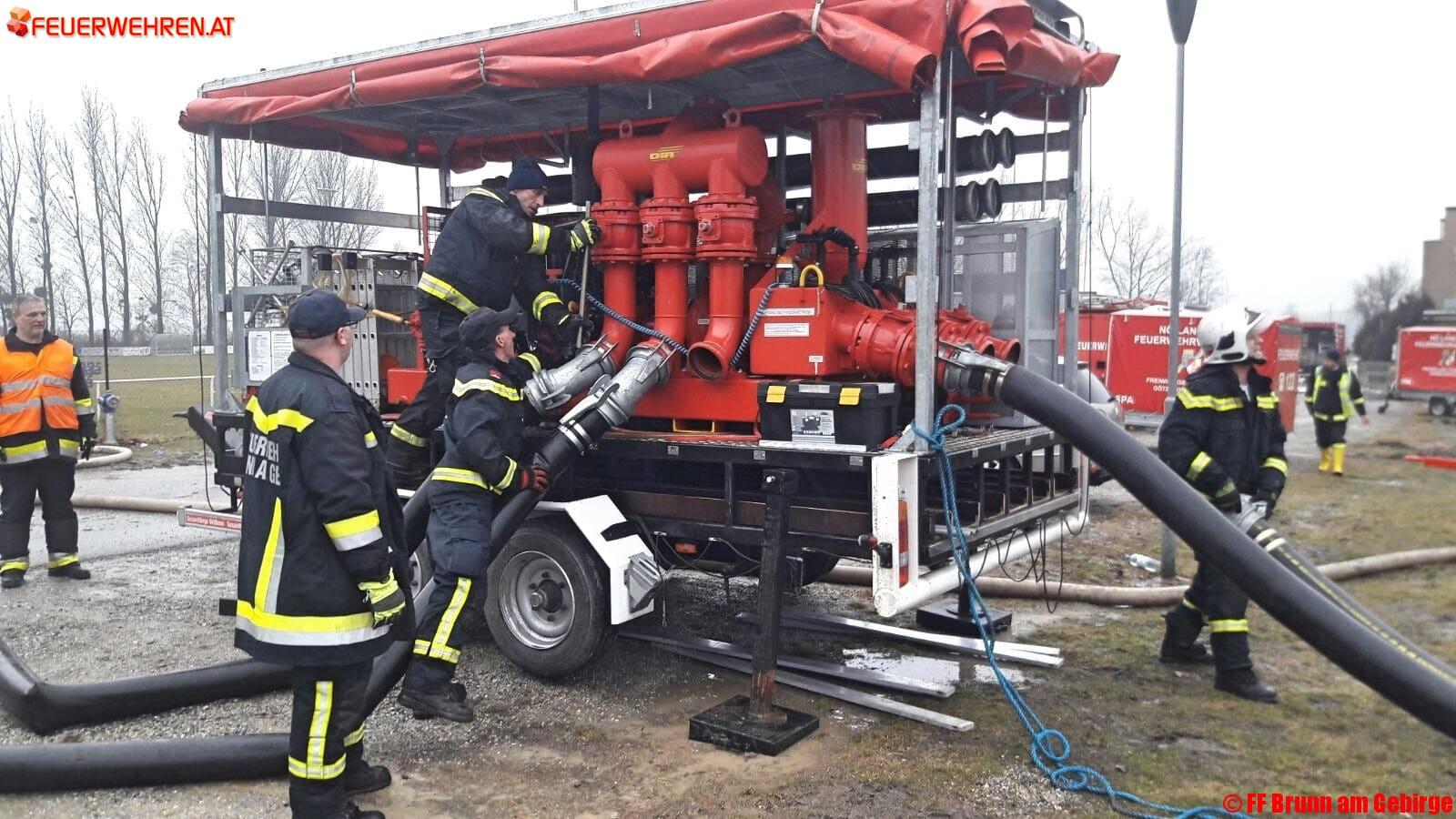 FF Brunn am Gebirge: Hochwassereinsatz aufgrund starker Regenfälle