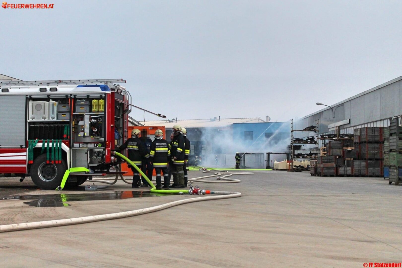FF Statzendorf: Großbrand in Industriebetrieb