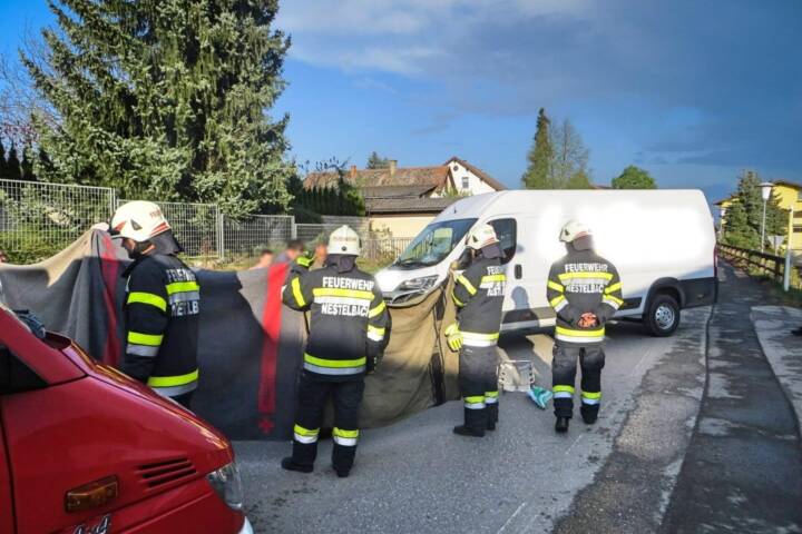 FF Nestelbach: Verkehrsunfall auf der Landesstraße 305