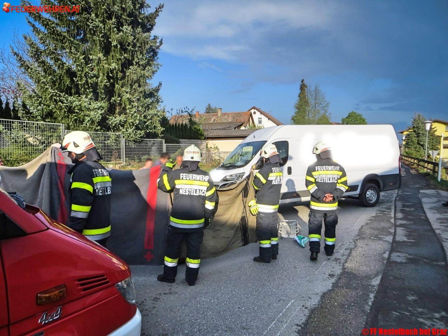 FF Nestelbach: Verkehrsunfall auf der Landesstraße 305