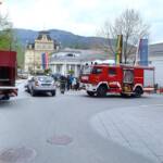 FF Bad Ischl: PKW auf Poller aufgefahren