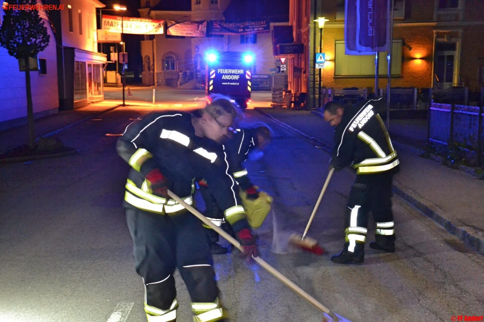 FF Andorf: Kilometerlange Ölspur durch ganz Andorf