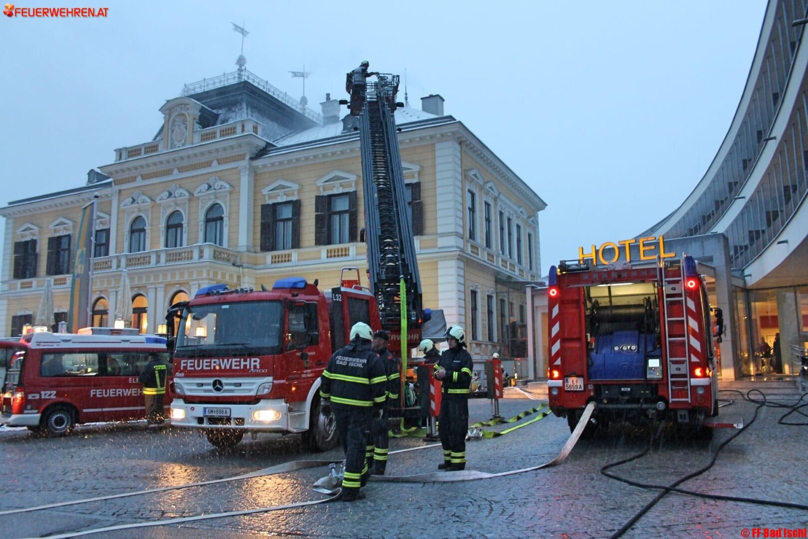 FF Bad Ischl: Übungsannahme Brand in der Villa Seilern