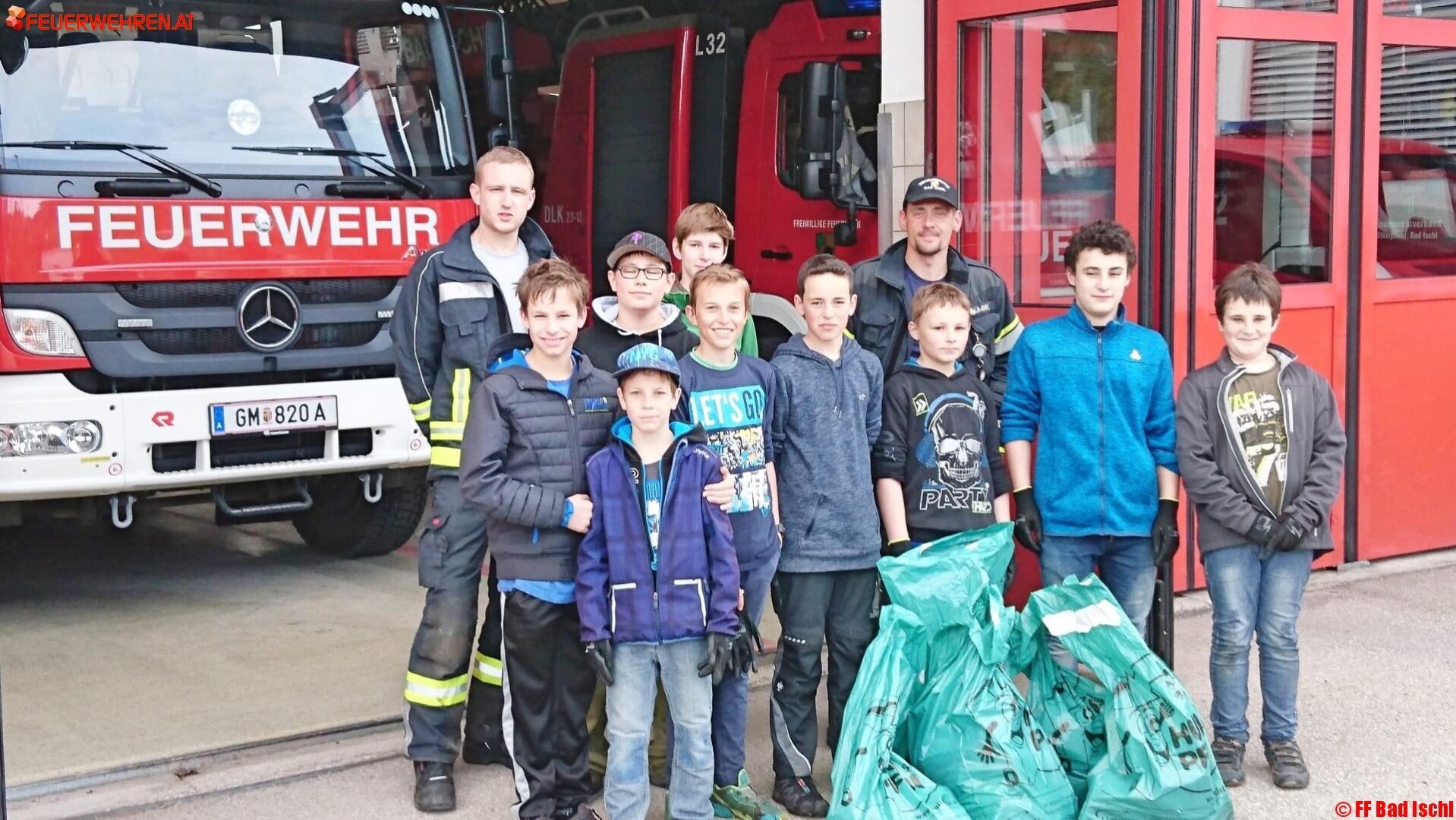 FF Bad Ischl: Jugendgruppen bei der Flurreinigung