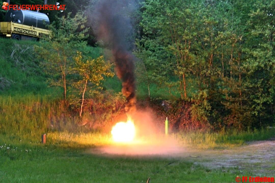 AFKDO Pregarten: Brennende Gasflaschen in Erdleiten