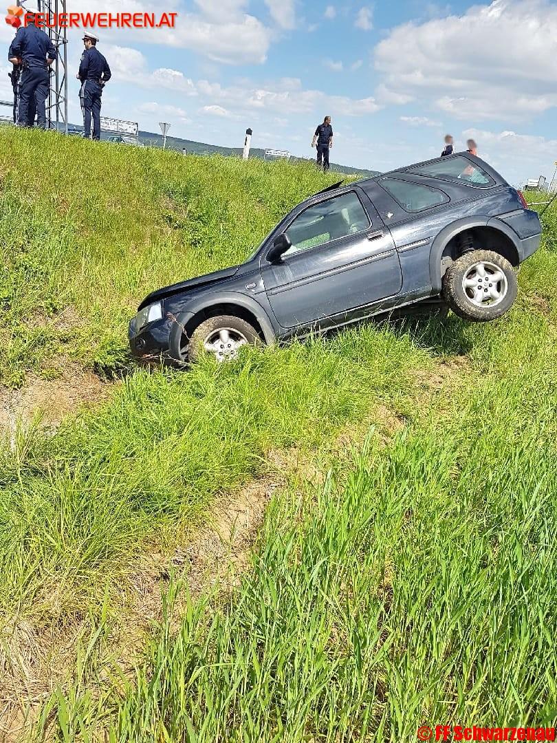 FF Schwarzenau: Verkehrsunfall mit vier Verletzten