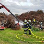 FF Schwarzenau: Hackgutlager stand in Brand