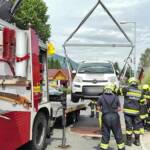 FF Mariazell: PKW stürzt auf Bundesstraße, keine Verletzten