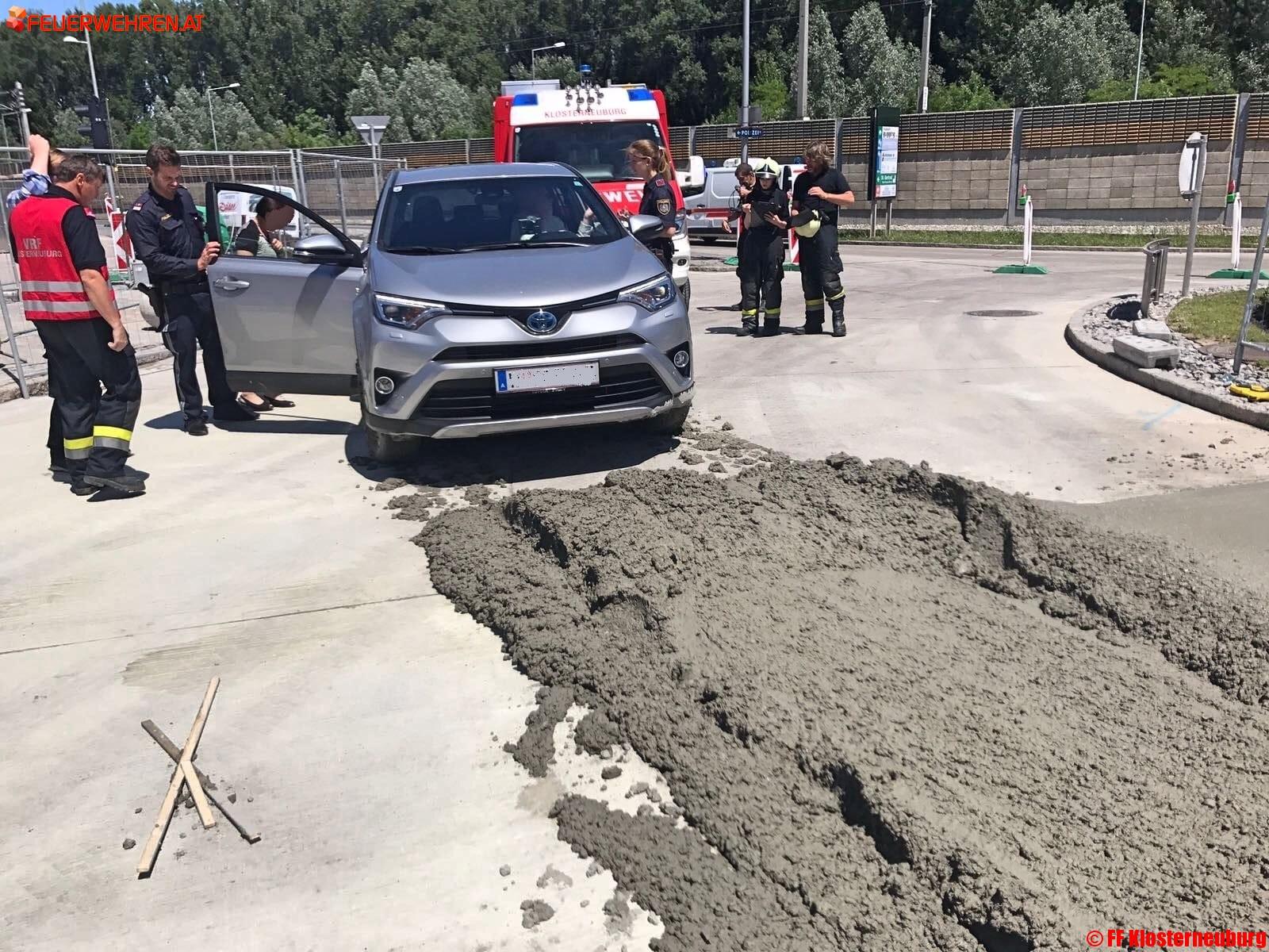 FF Klosterneuburg: Kreisverkehr zu früh wiedereröffnet