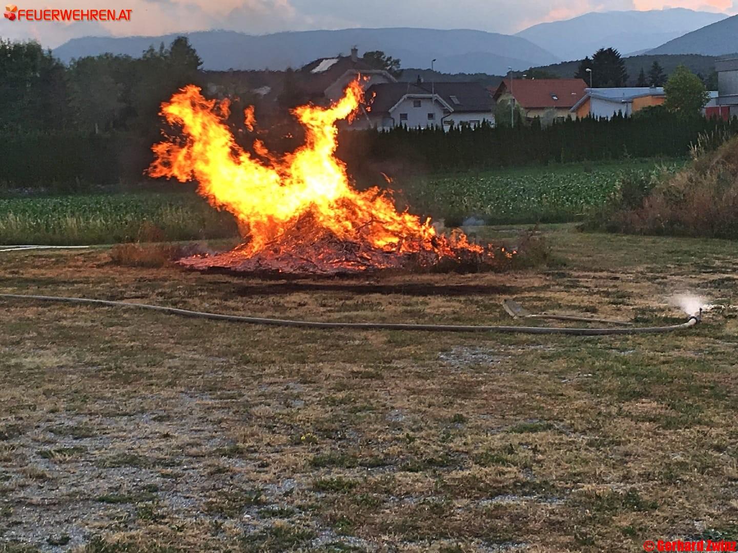 Zwei Brandeinsätze innerhalb von 90 Minuten