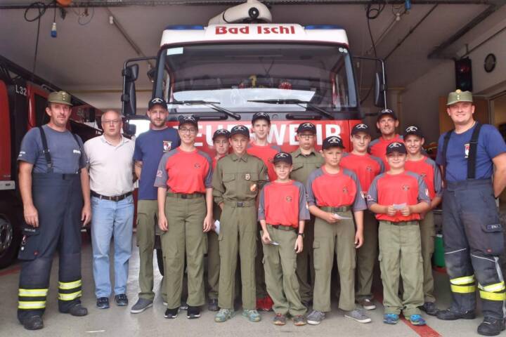 FF Bad Ischl: Feuerwehrjugend für Leistung beim Bezirksbewerb belohnt