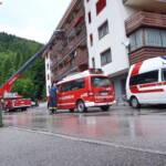 FF Bad Ischl: Verunfallte Person mittels Drehleiter gerettet