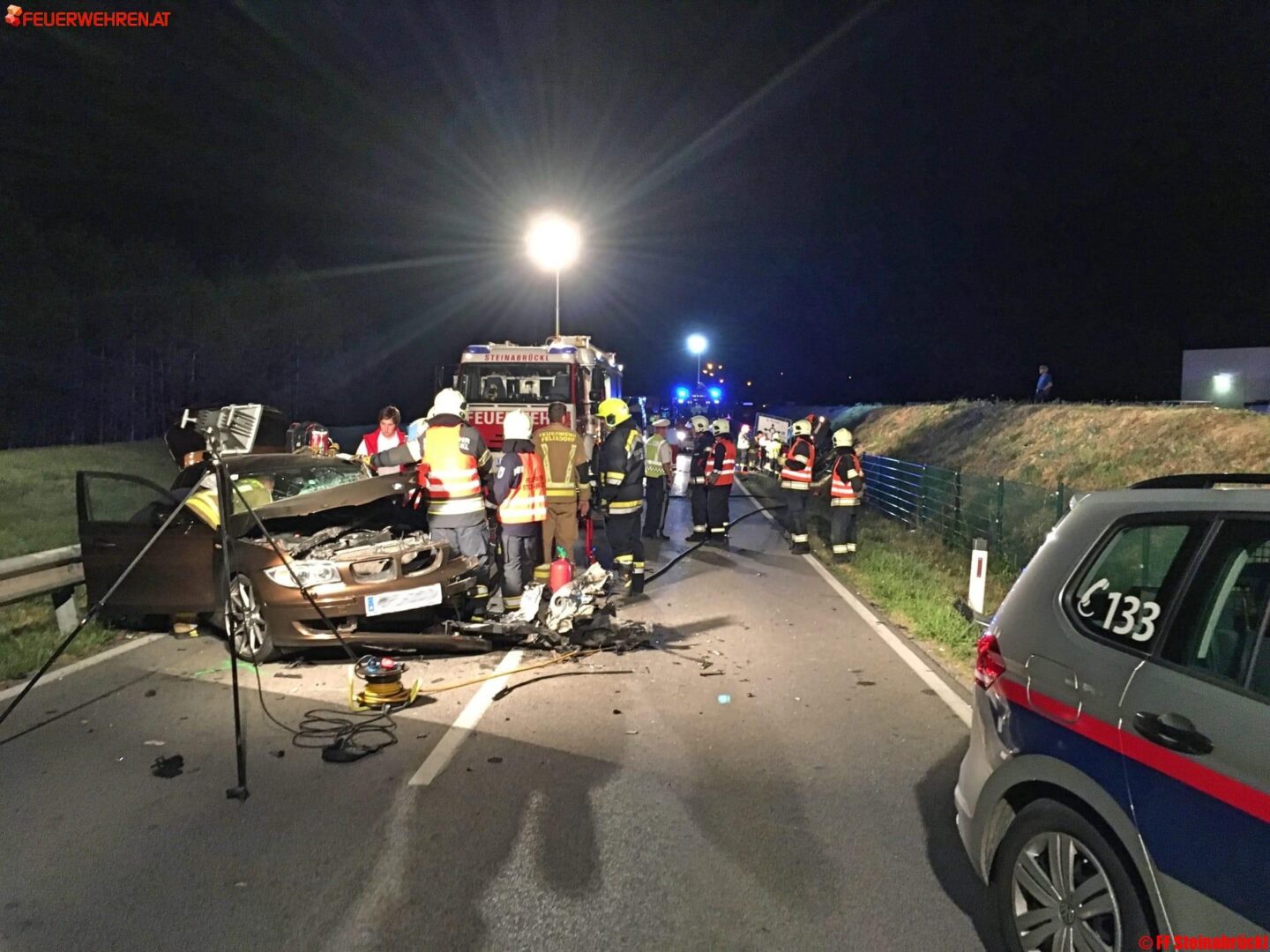 FF Steinabrückl: Verkehrsunfall mit eingeklemmten Personen