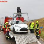 FF Gaweinstal: Pkw im Straßengraben - A5-Nordautobahn 1
