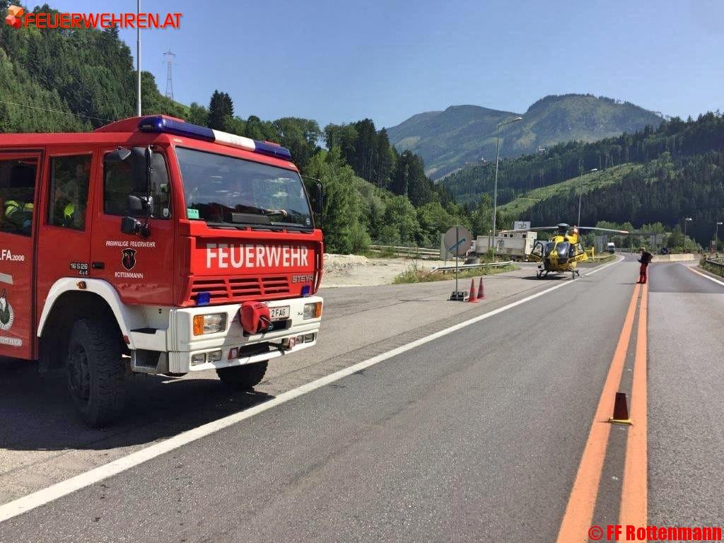 FF Rottenmann: Verkehrsunfall im Selzthaltunnel