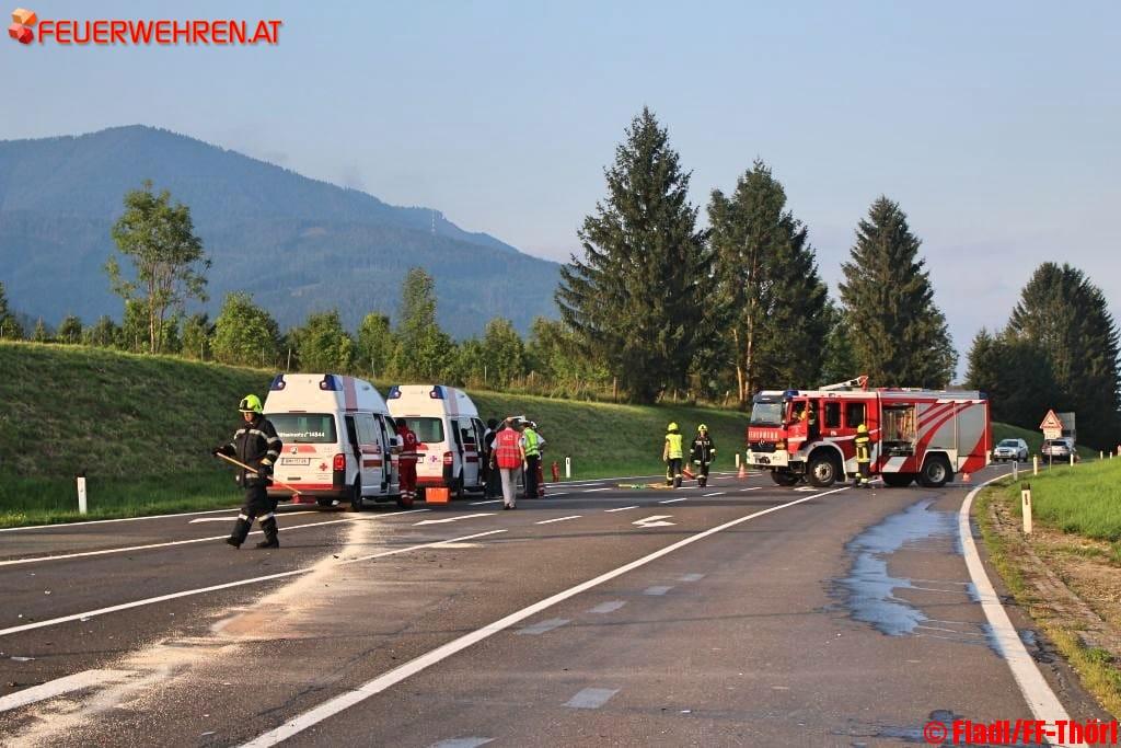 FF Thörl: Erneut schwerer Verkehrsunfall in Thörl