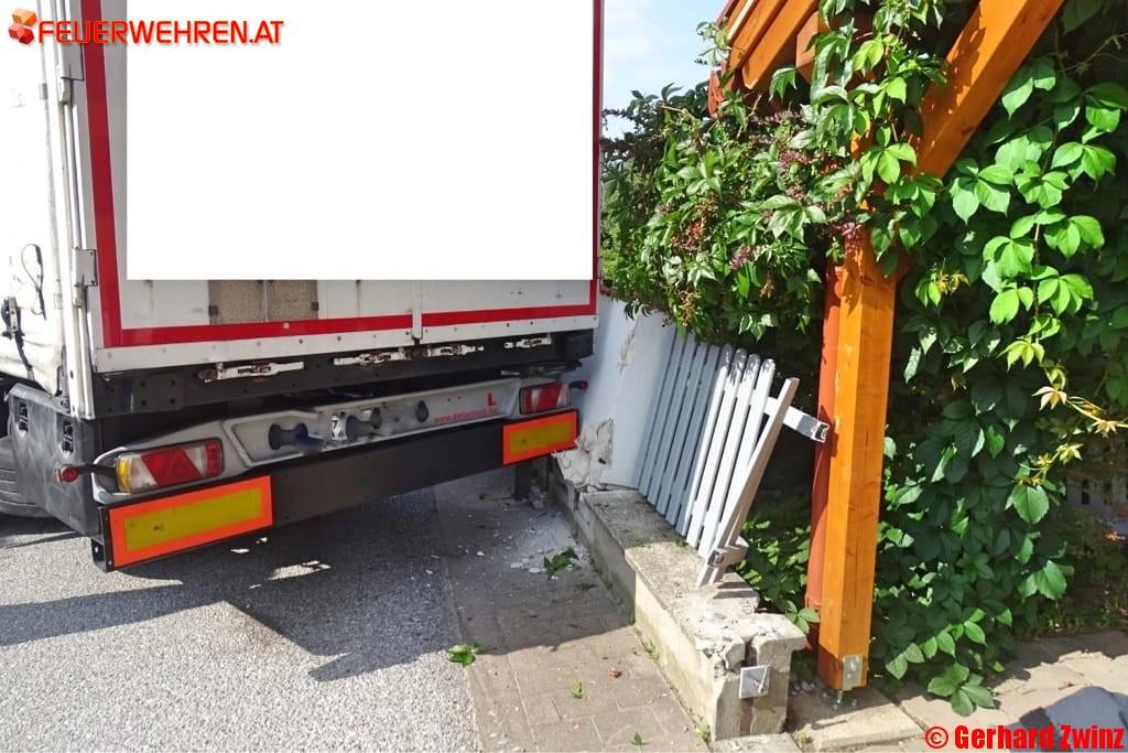 LKW Bergung im Bezirk Neunkirchen