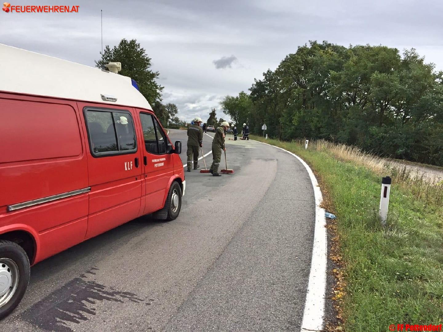 FF Pettendorf: Beseitigung einer Ölspur
