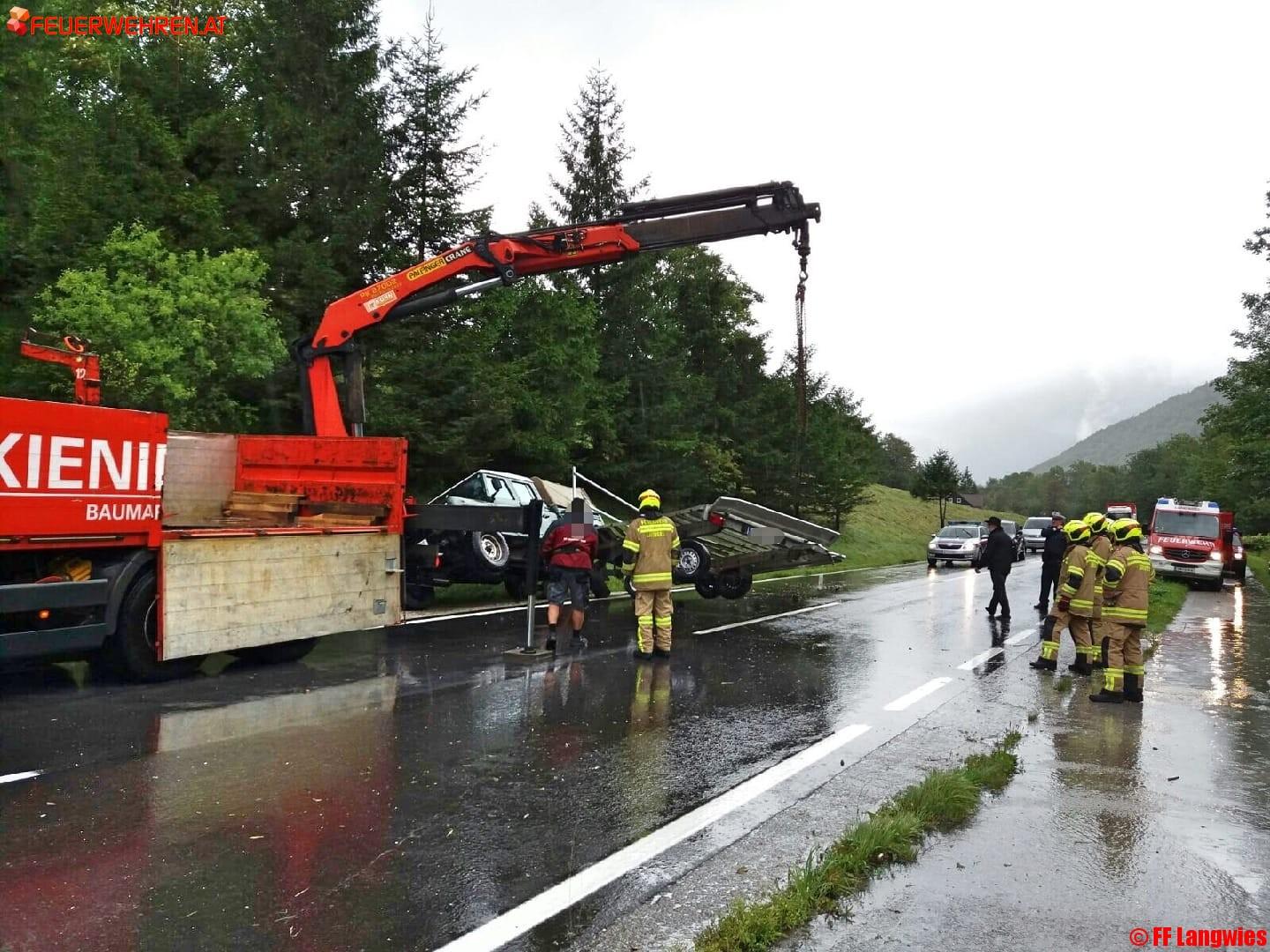 FF Langwies: Kollision zweier Fahrzeuge auf der B145