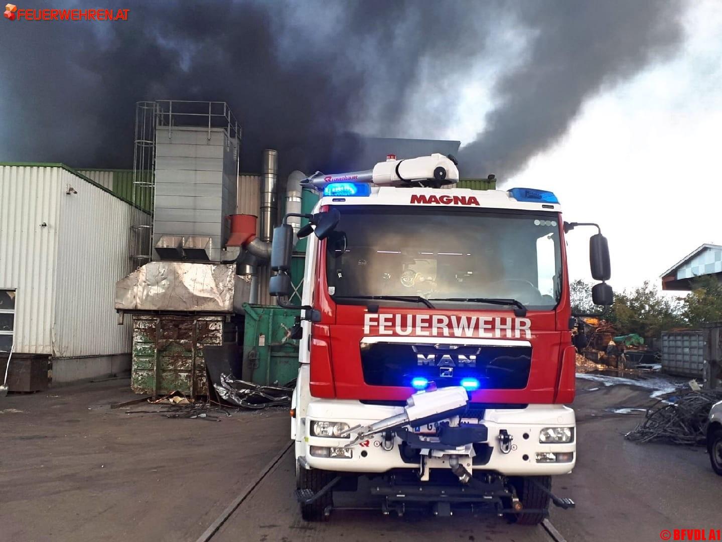 BFVDL: Förderbandbrand bei einer Recyclinganlage