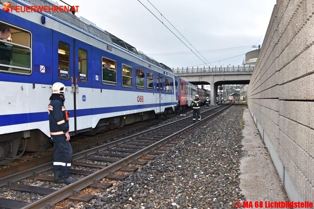 BF Wien: Räumung Schnellbahngarnitur