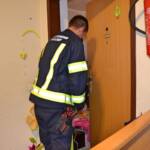 FF Andorf: Zwei Kleinkinder aus verschlossener Wohnung befreit