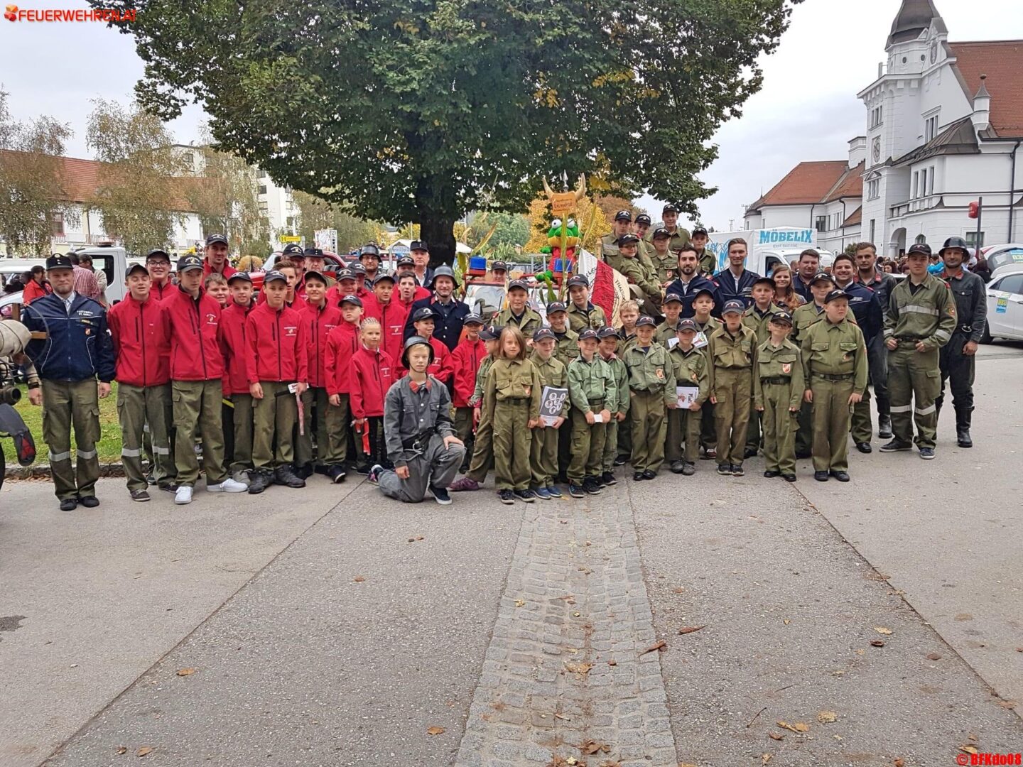 BFKdo. St.Veit/Glan: Feuerwehrjugend gestaltet Wiesenmarkteröffnung mit