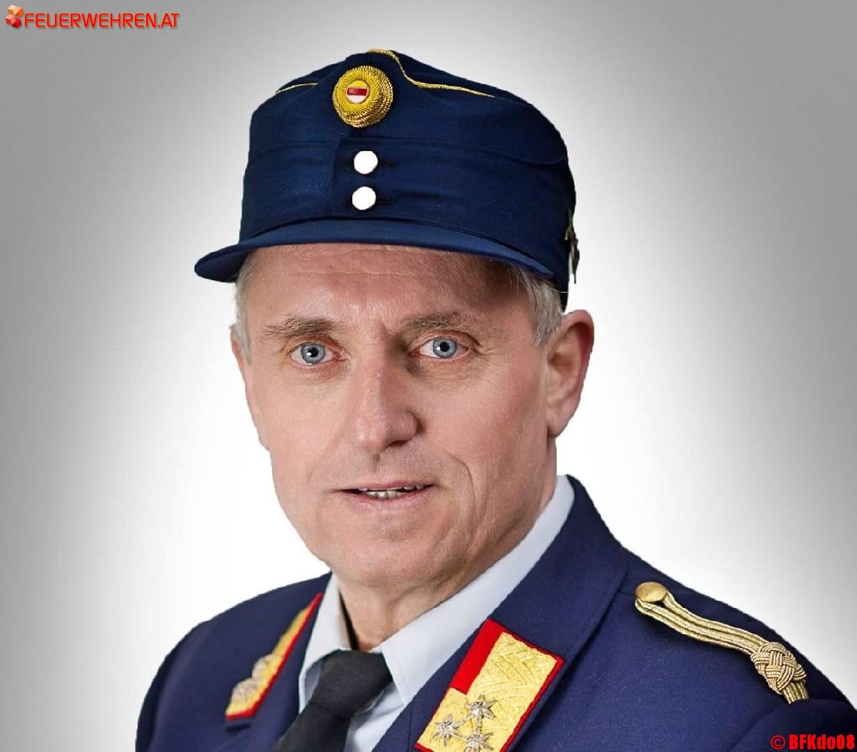 BFKdo. St.Veit/Glan: Rücktritt des Bezirksfeuerwehrkommandanten
