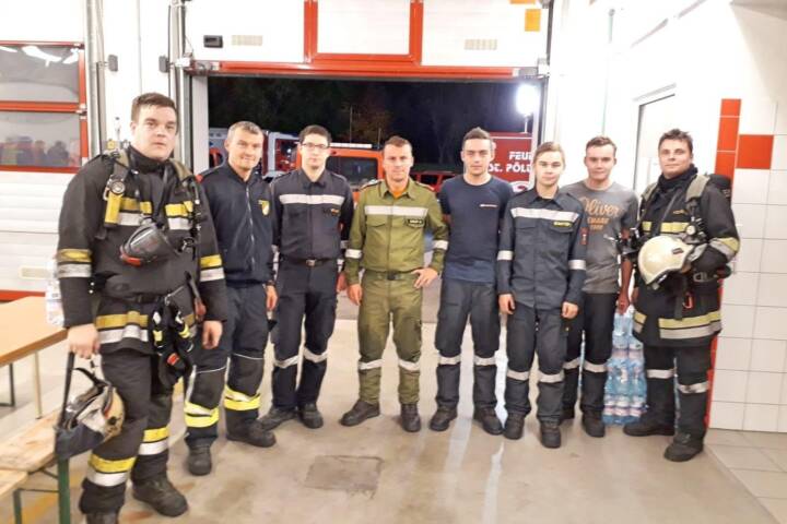FF Statzendorf: Heißausbildung im Brandcontainer