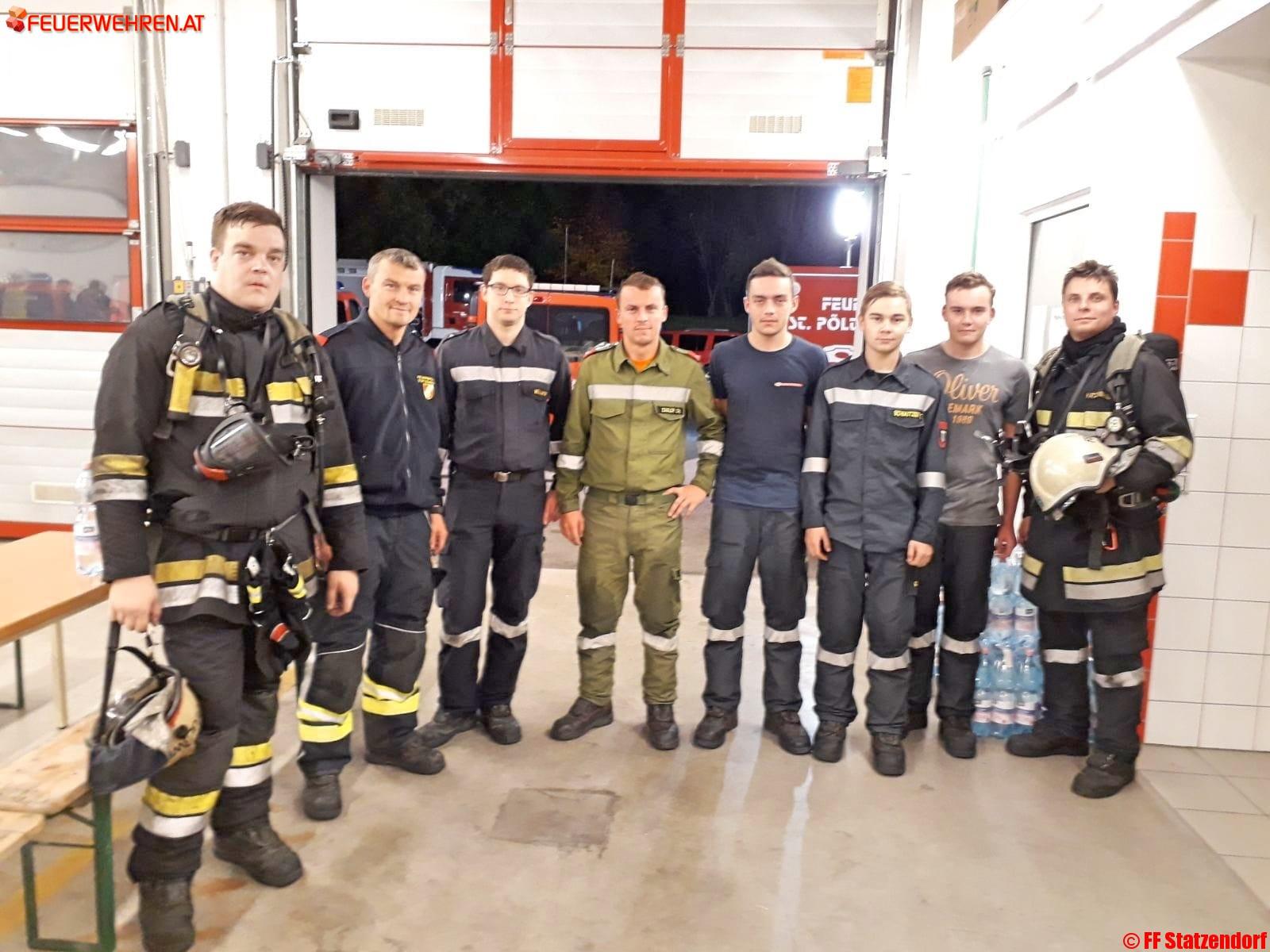 FF Statzendorf: Heißausbildung im Brandcontainer