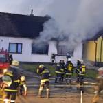 BFK Waidhofen a.d.Thaya: Zwei Brände fordern am Sonntag 19 Feuerwehren 3