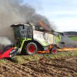 Mähdrescher stand in Vollbrand