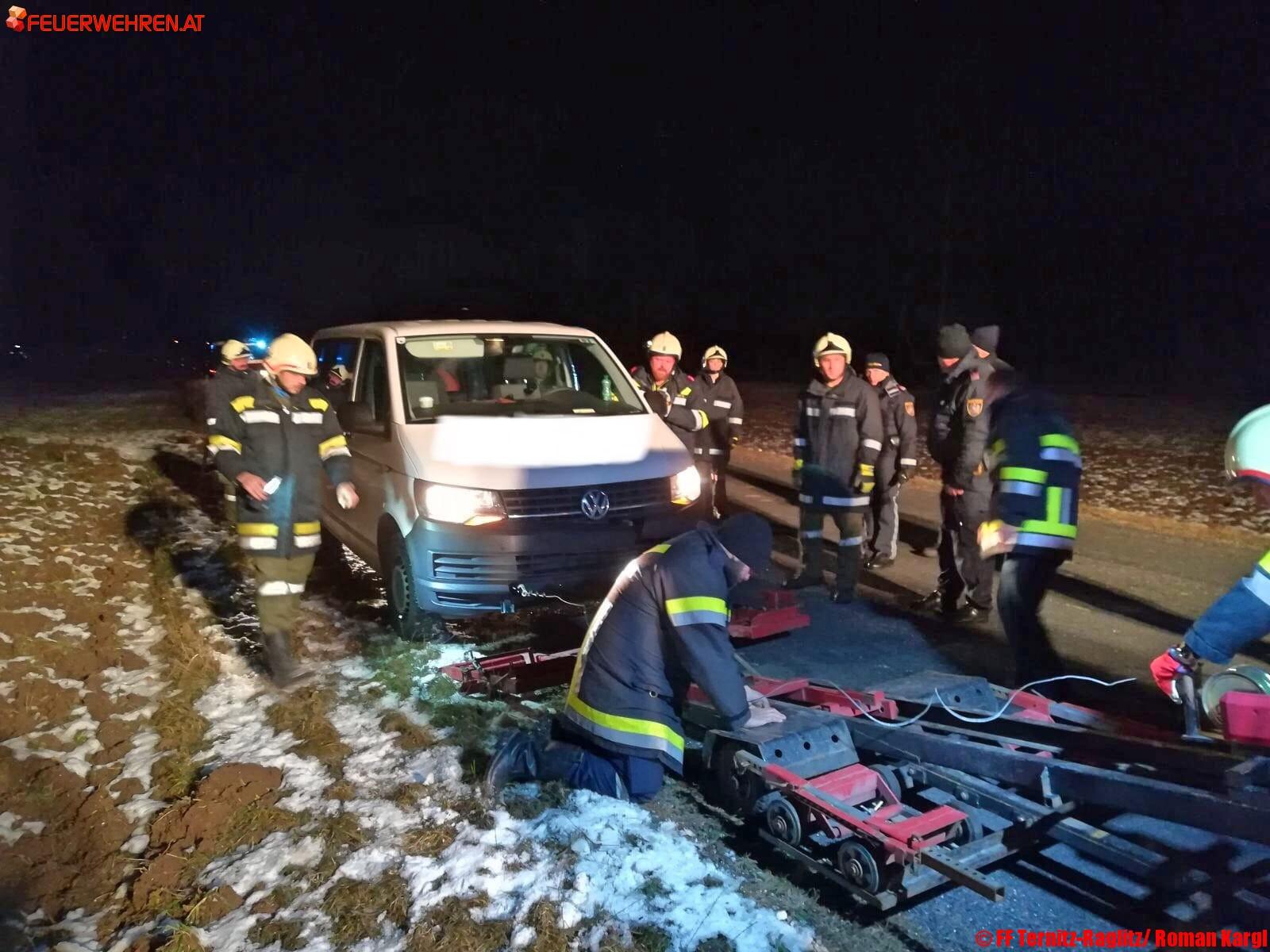 Reh verendet bei einem Verkehrsunfall