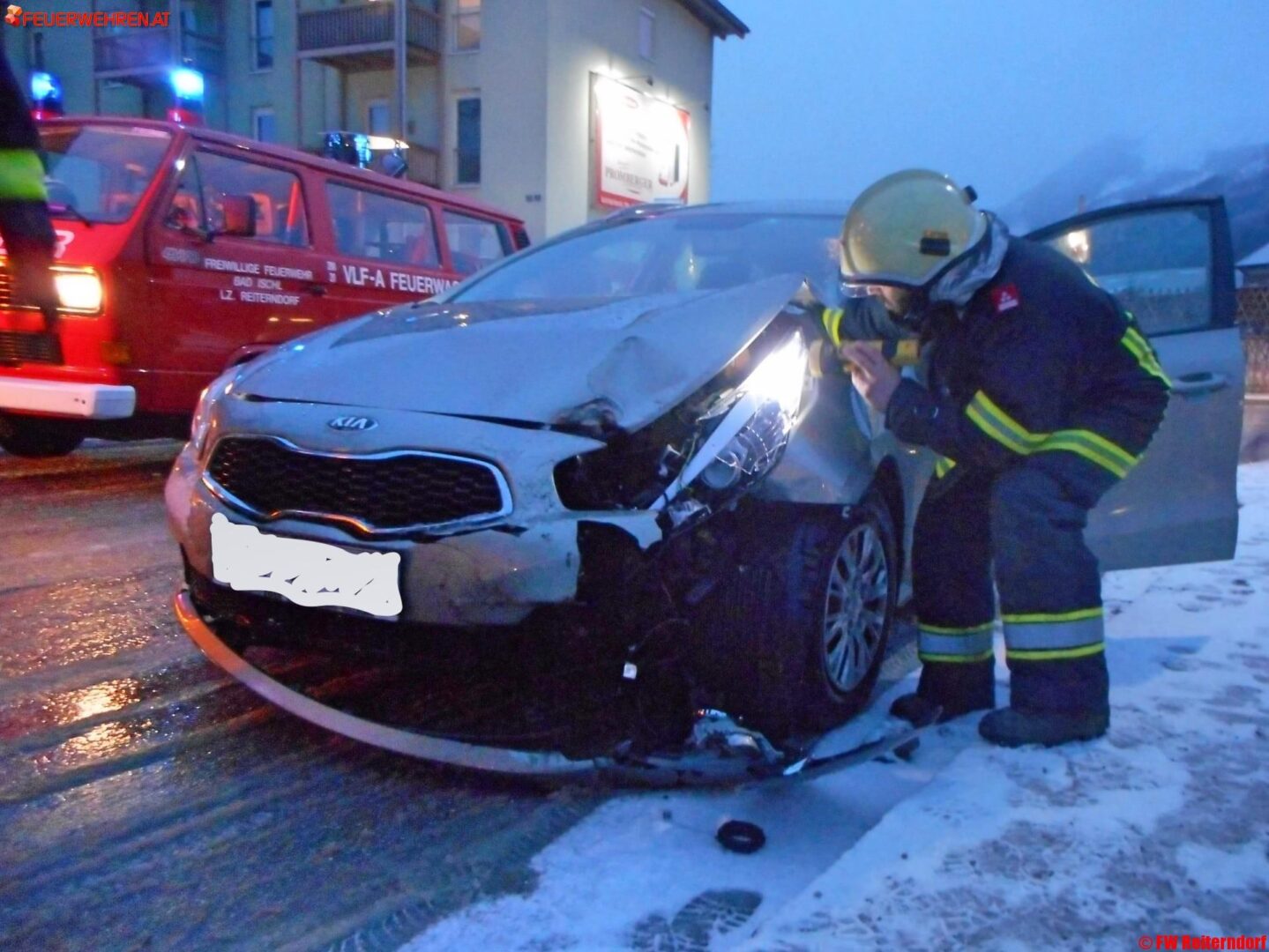 FF Bad Ischl: Auffahrunfall in der Grazer Straße