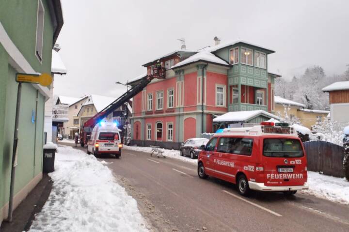 FF Bad Ischl: Personenrettung mittels Drehleiter