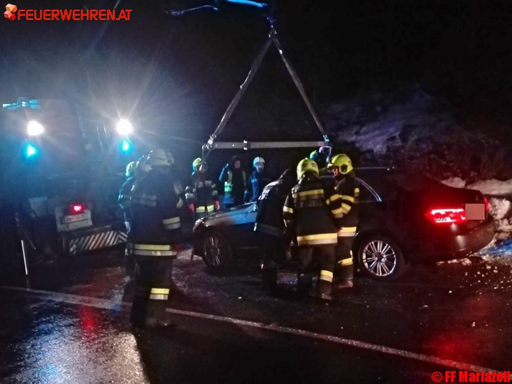 FF Mariazell:  Verkehrsunfall auf der B20