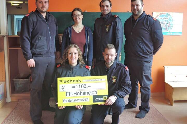 BFKDO Gmünd: Weihnachtsspenden an Förderzentrum übergeben