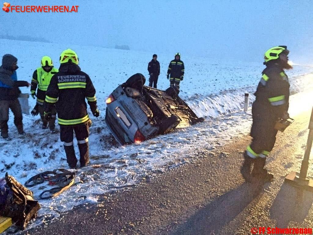FF Schwarzenau: Verkehrsunfall fordert Verletzten