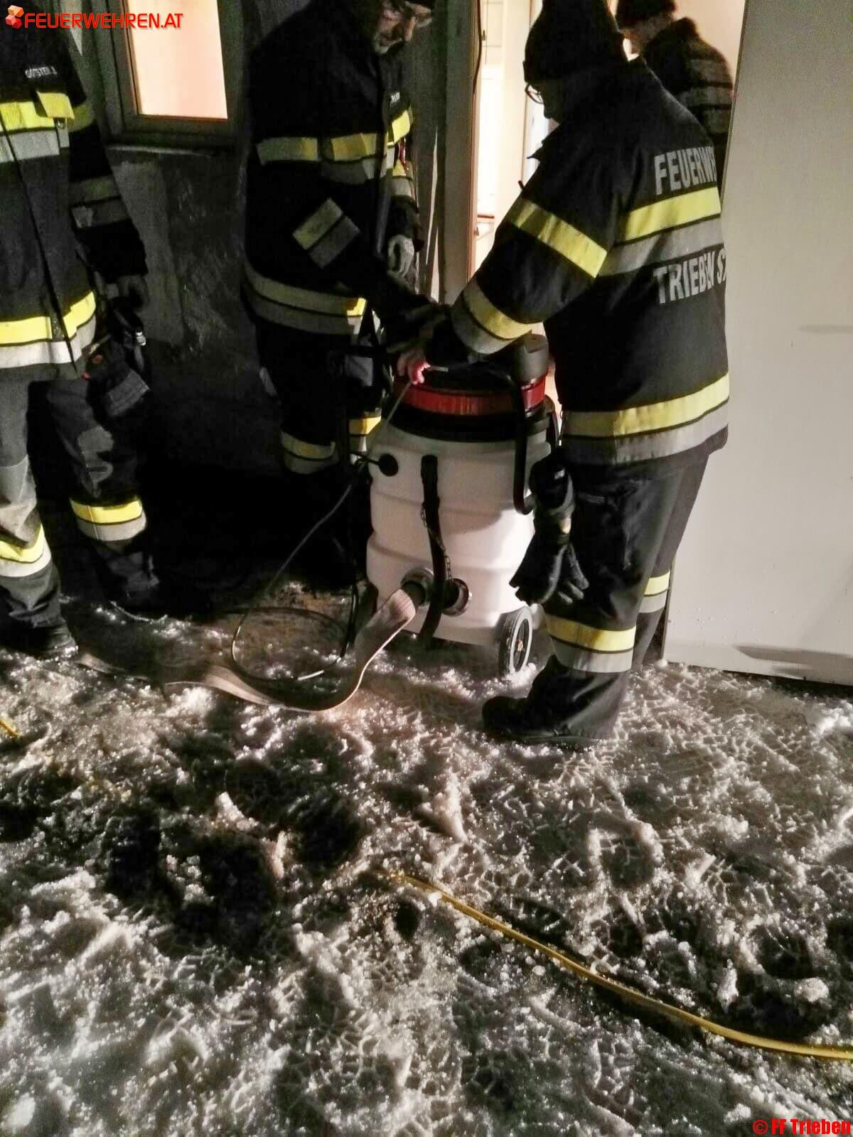 FF Trieben: Pumparbeiten
