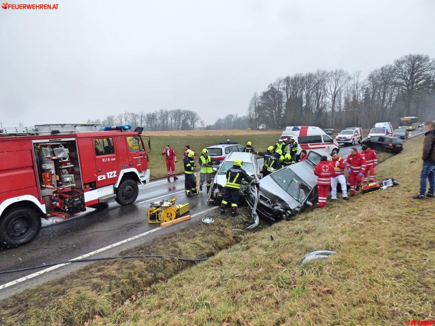 FF Andorf: Schwerer Verkehrsunfall