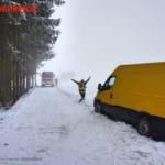 FF Biberbach: Kleintransporter aus misslicher Lage befreit 4