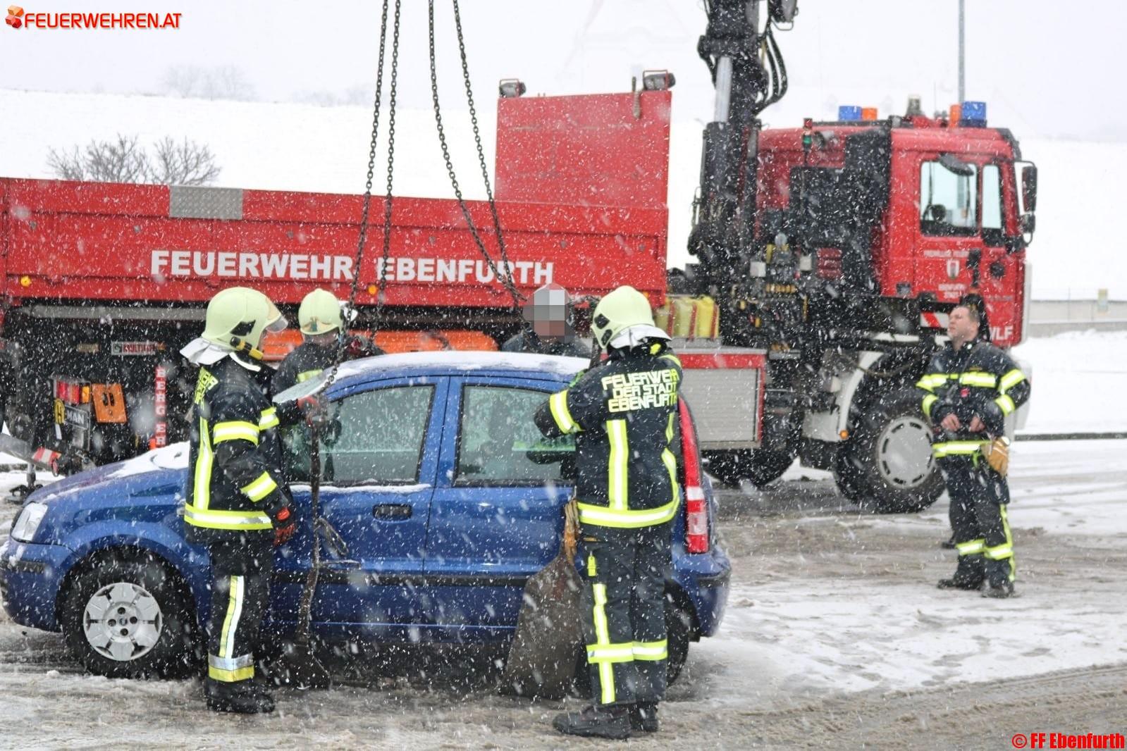 FF Ebenfurth: Verkehrsunfall mit 3 PKW