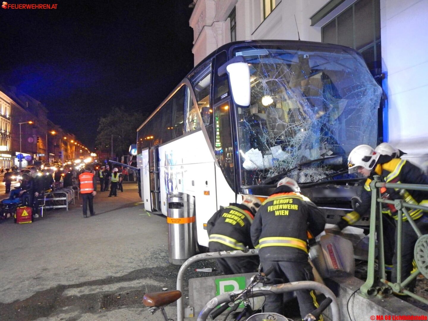 BF Wien: Verkehrshindernis Lkw