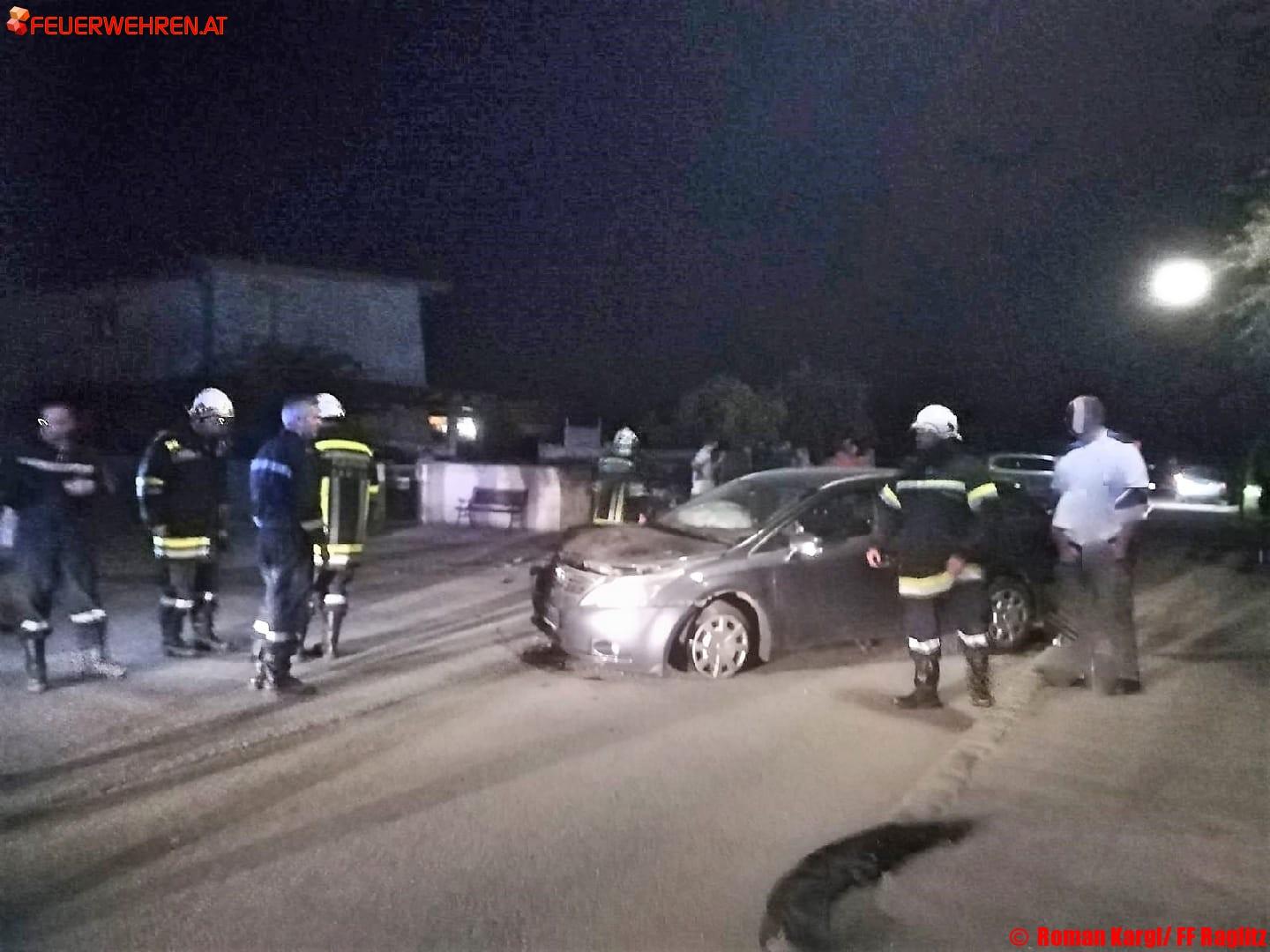 Bezirk Neunkirchen: Schwerer Verkehrsunfall in Ternitz-Raglitz