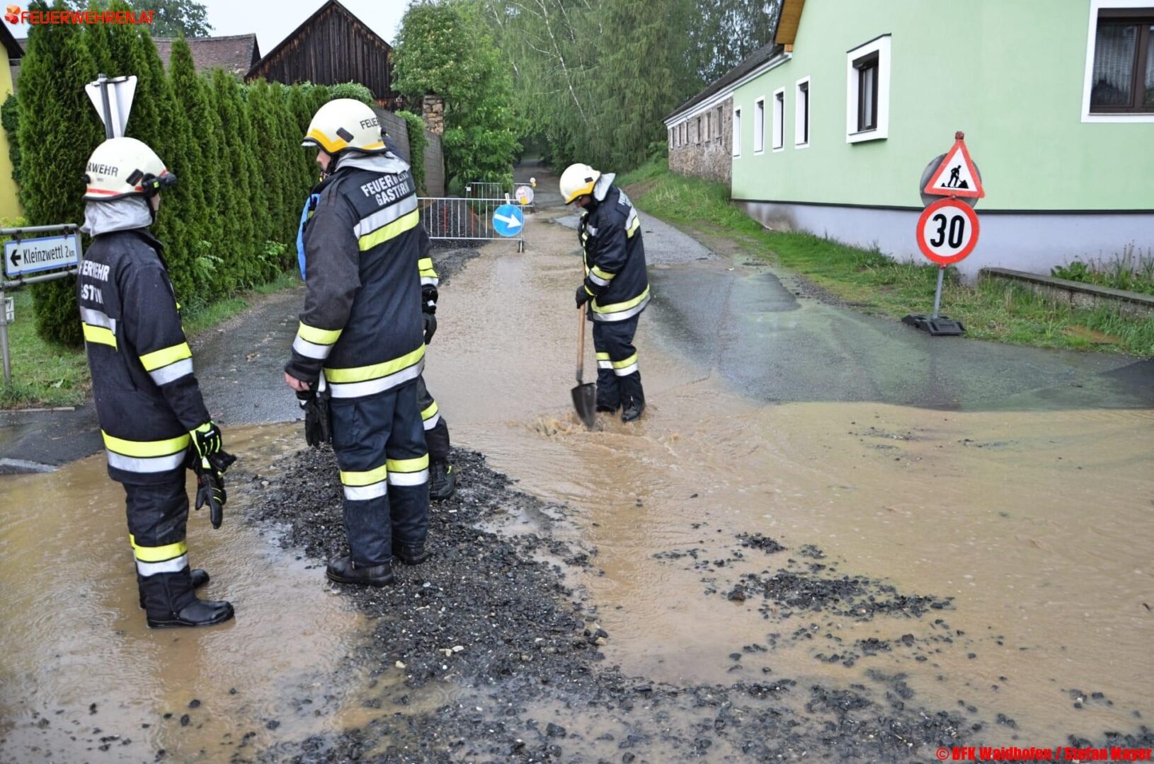 BFK Waidhofen a.d.Thaya: Heftiges Unwetter im Bezirk