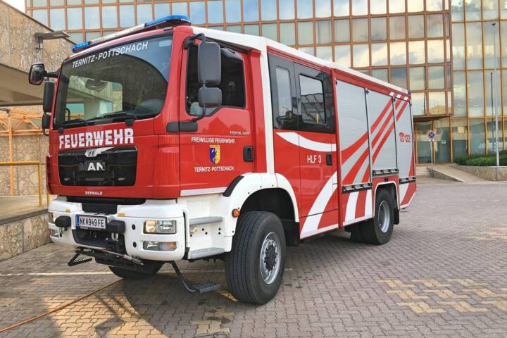 Bezirk Neunkirchen: Feuerwehr leistete Erste Hilfe
