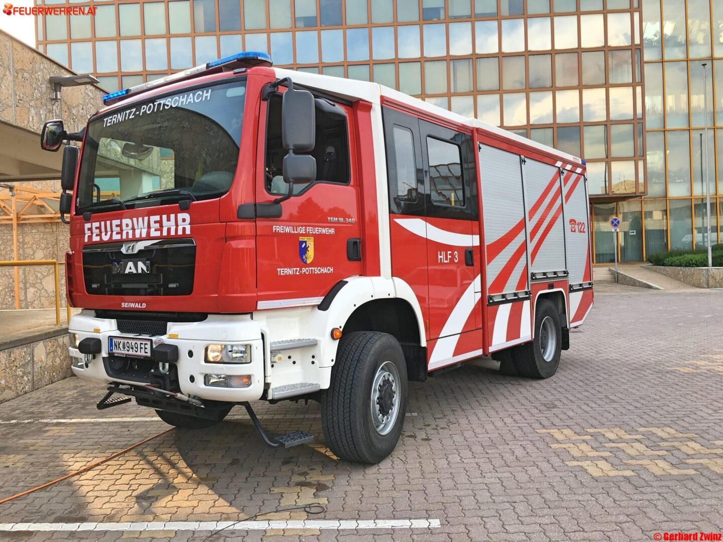 Bezirk Neunkirchen: Feuerwehr leistete Erste Hilfe